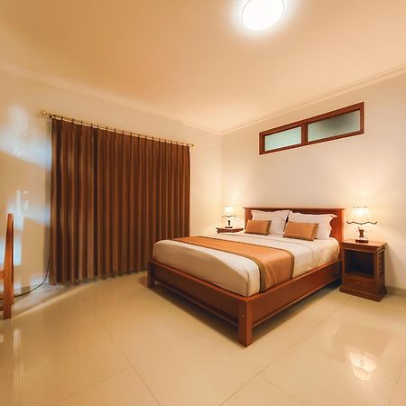 Rostika Hotel Sekumpul Pabean Buleleng Exteriör bild