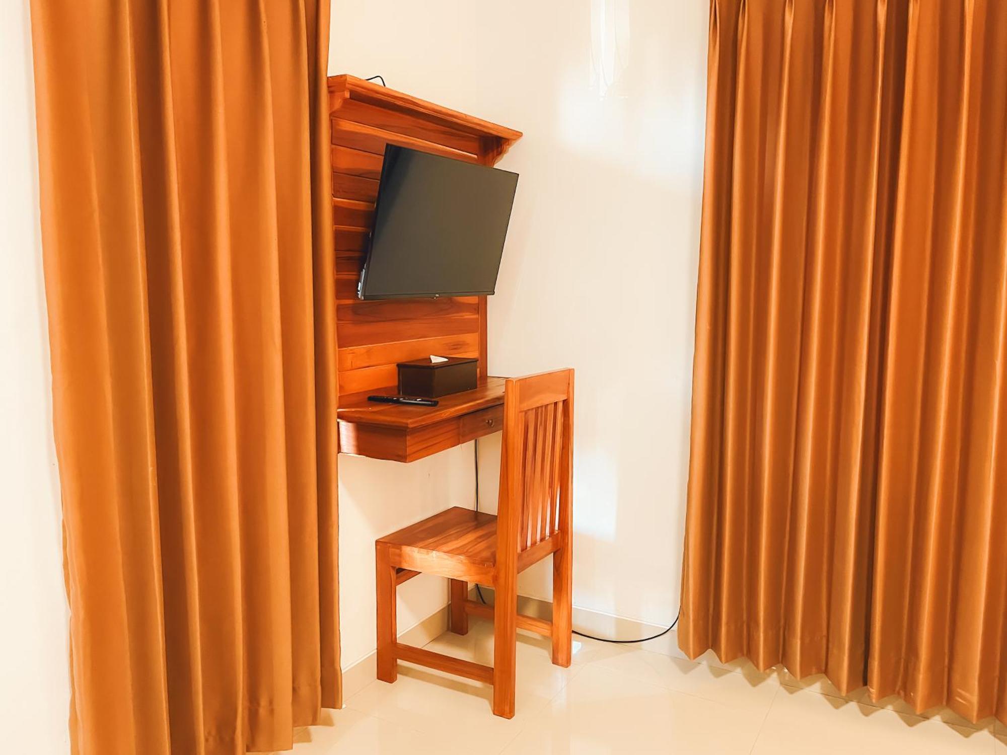 Rostika Hotel Sekumpul Pabean Buleleng Exteriör bild